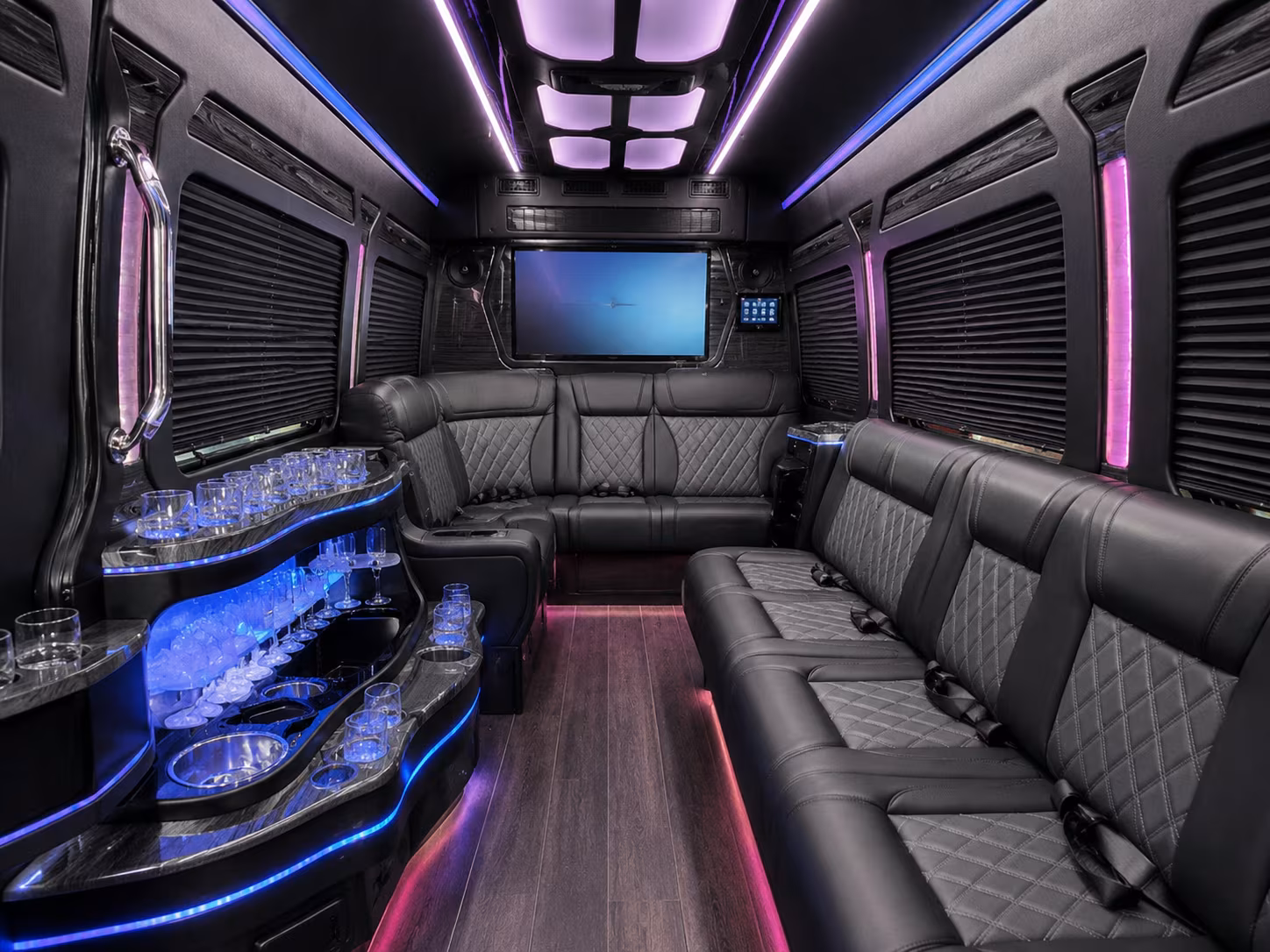 busrentalranchocordova com will help you find airport shuttle buses to and from oakland international oak